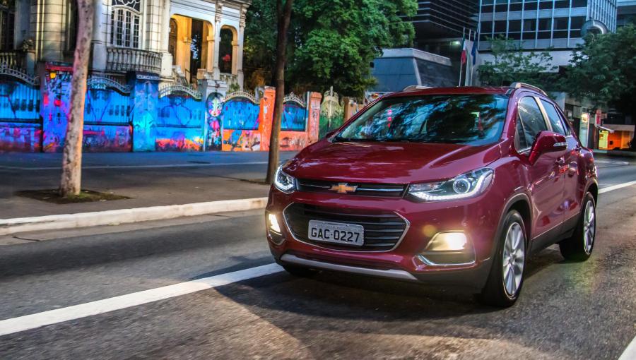  Chevrolet Tracker Premier 2017 года  (фото 3 из 10)